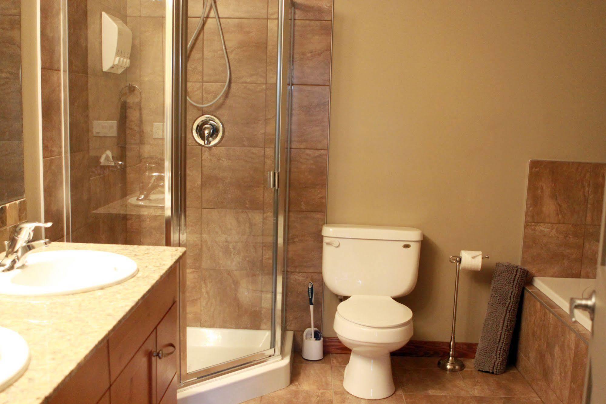 Hotel Bookcanmore 4*